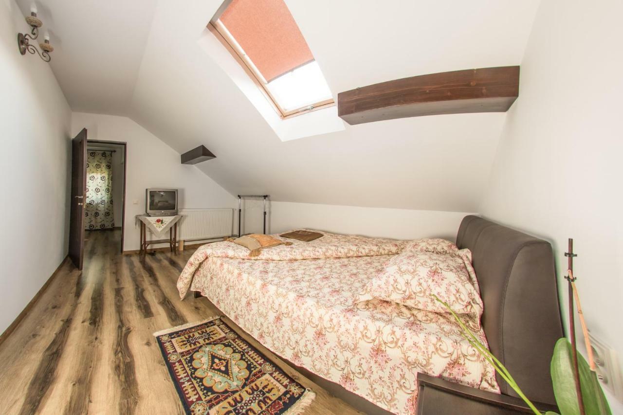 Casa De Vacanta Mirela Novaci-Străini Buitenkant foto